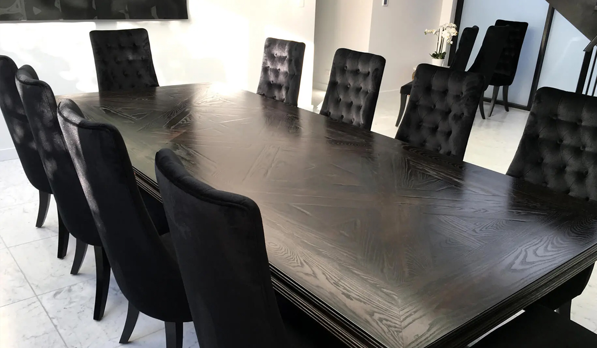 Two Must-Haves to Make Your Home a Statement: A Good Sofa and a Large Dining Table