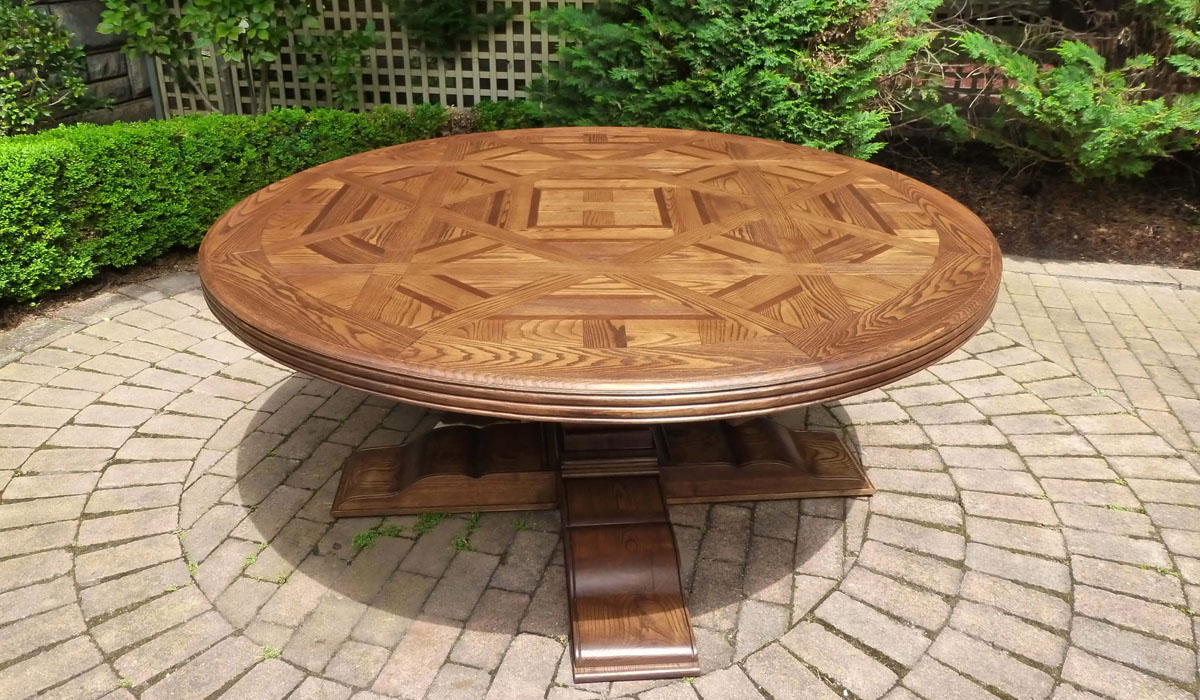 Choosing Between Bespoke Round Dining Tables and Rectangular Parquetry Dining Tables