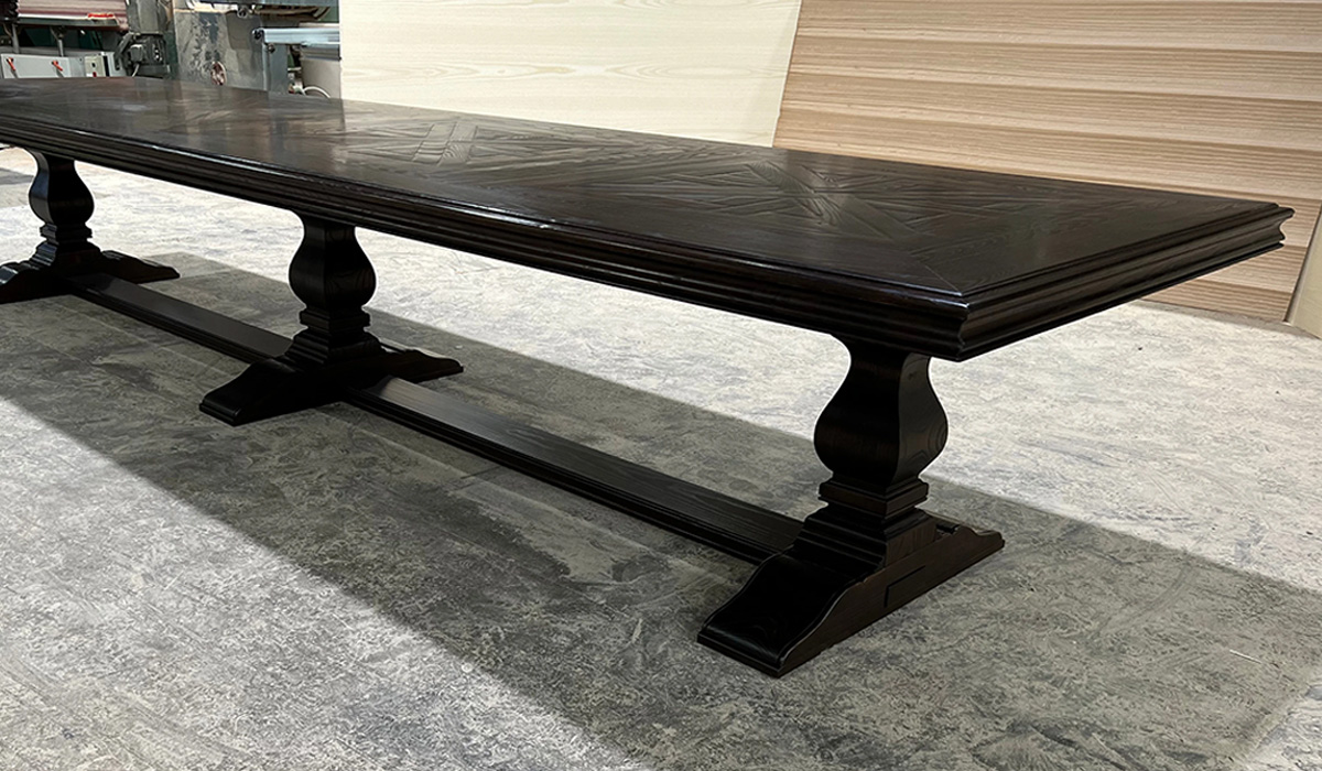Large Dining Tables for Entertaining: What Size Do You Really Need?